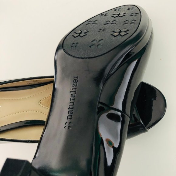 NATURALIZER Black Patent Peep Toe Kitten Heels 7M - Picture 5 of 6